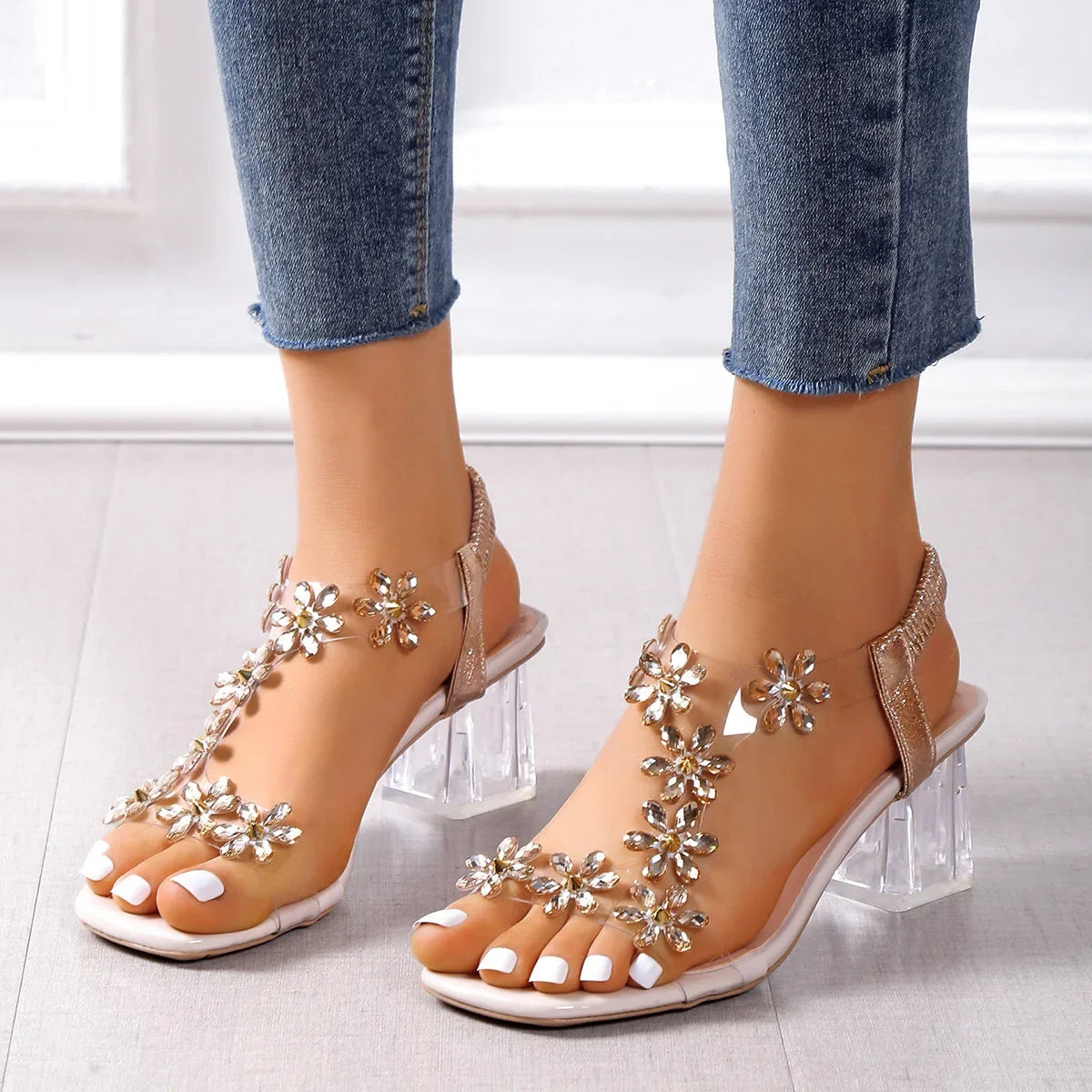 Women;s Sandals Pvc Crystal Flower Shoes for Women Decoration Chunky Heel Sandals Ladies Back Strap Fashion Shoes Female