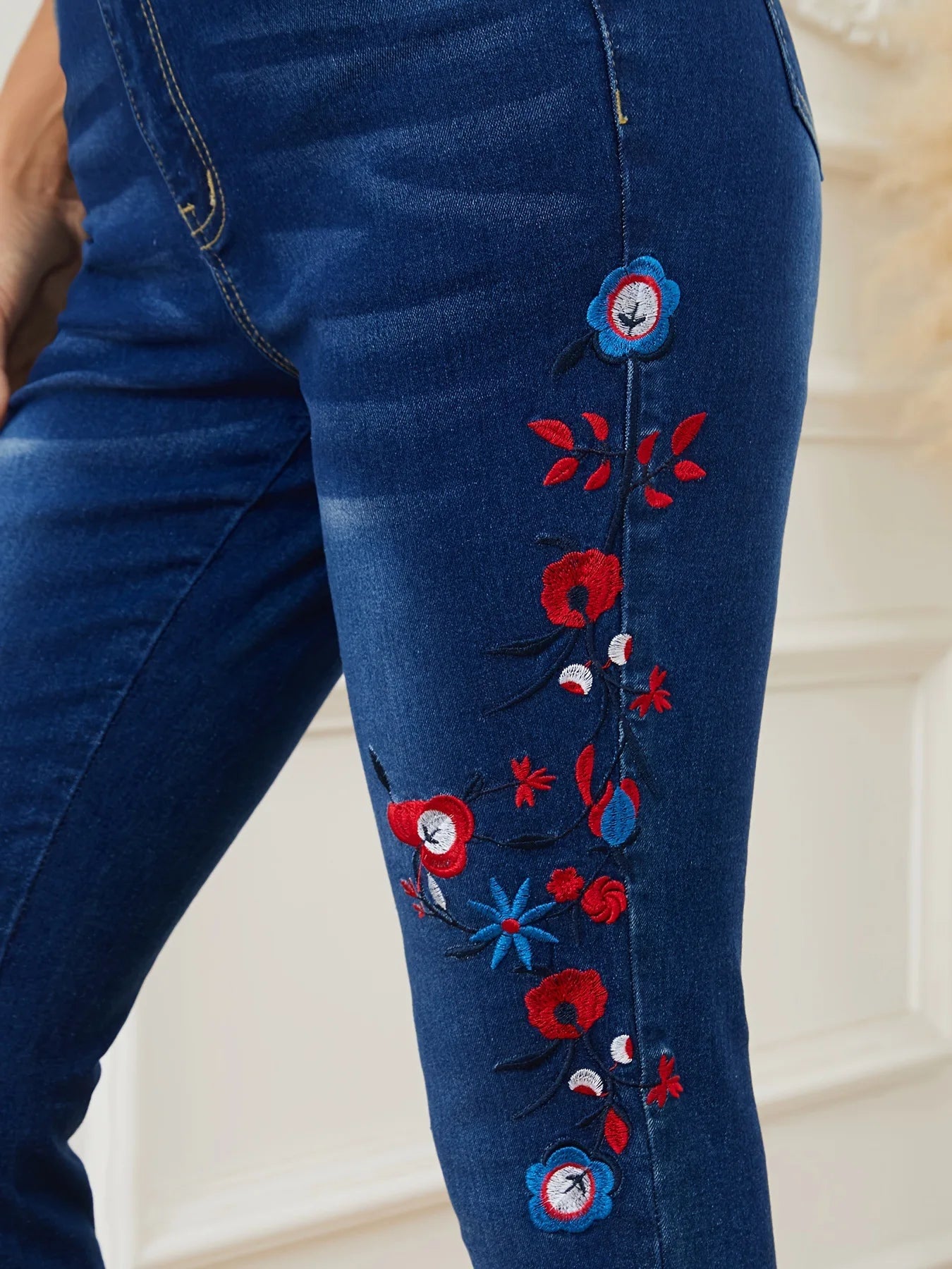 Winter New Fashion Design Women's Embroidered Jeans High Elastic Slim Denim Pencil Pants Casual Ladies Trousers S-XL