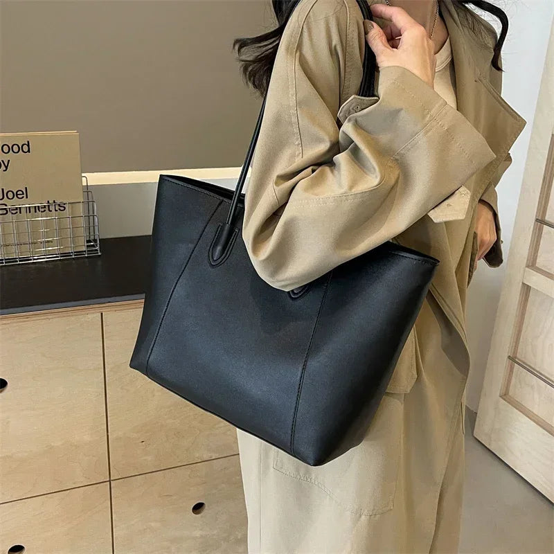 Hot Selling Light Luxury Sewing Thread Pu Zipper Women's Handbag 2025 High Quality Fashionable Commuting Women's Shoulder Bag